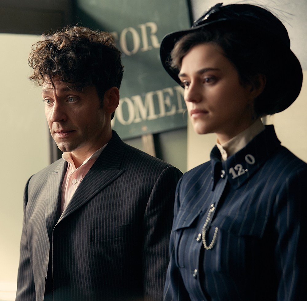Michael Weston and Rebecca Liddiard in the “A Dish of Adharma” episode of HOUDINI & DOYLE