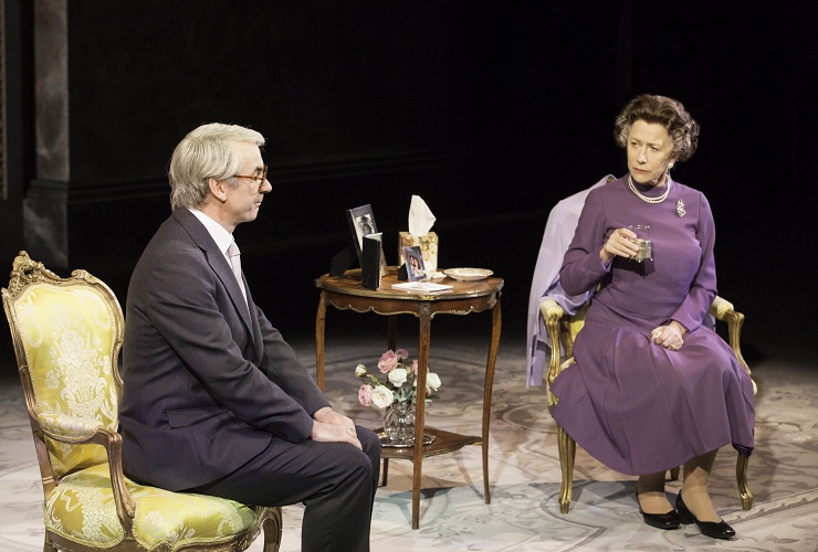 Paul Ritter as John Major and Helen Mirren as Queen Elizabeth II. Photo by Johan Persson, courtesy National Theatre