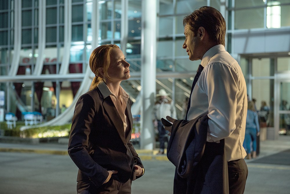 Guest star Lauren Ambrose and David Duchovny in the "Babylon" episode of THE X-FILES