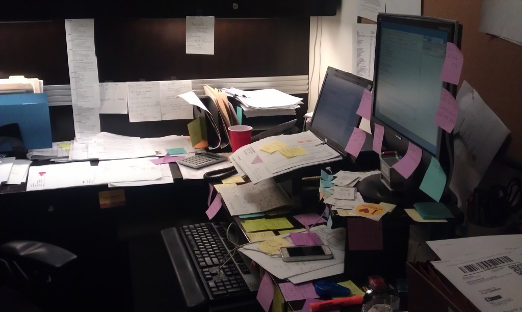 messy-desk